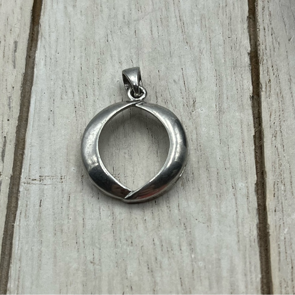 Chic Sterling Silver Abstract Circle Pendant Neck… - image 2